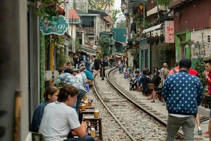 Hotspot Matrix và Quán cafe đầu tiên CẤM khách dùng laptop ngồi làm việc: ''Khách yêu cầu